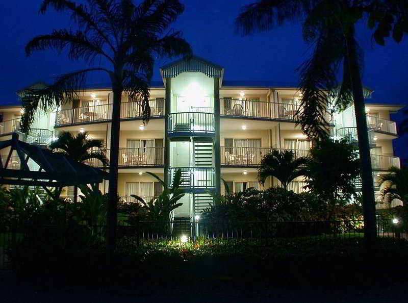Cairns Beach Resort Exterior photo